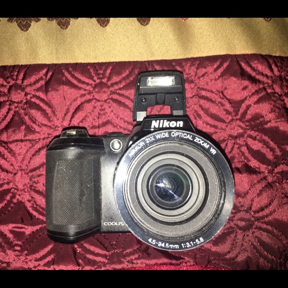 Nikon Coolpix L120 Camera - Picture 5 of 8